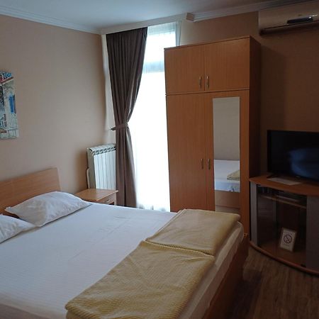 Hotel Marina Oasa Grocka Екстер'єр фото