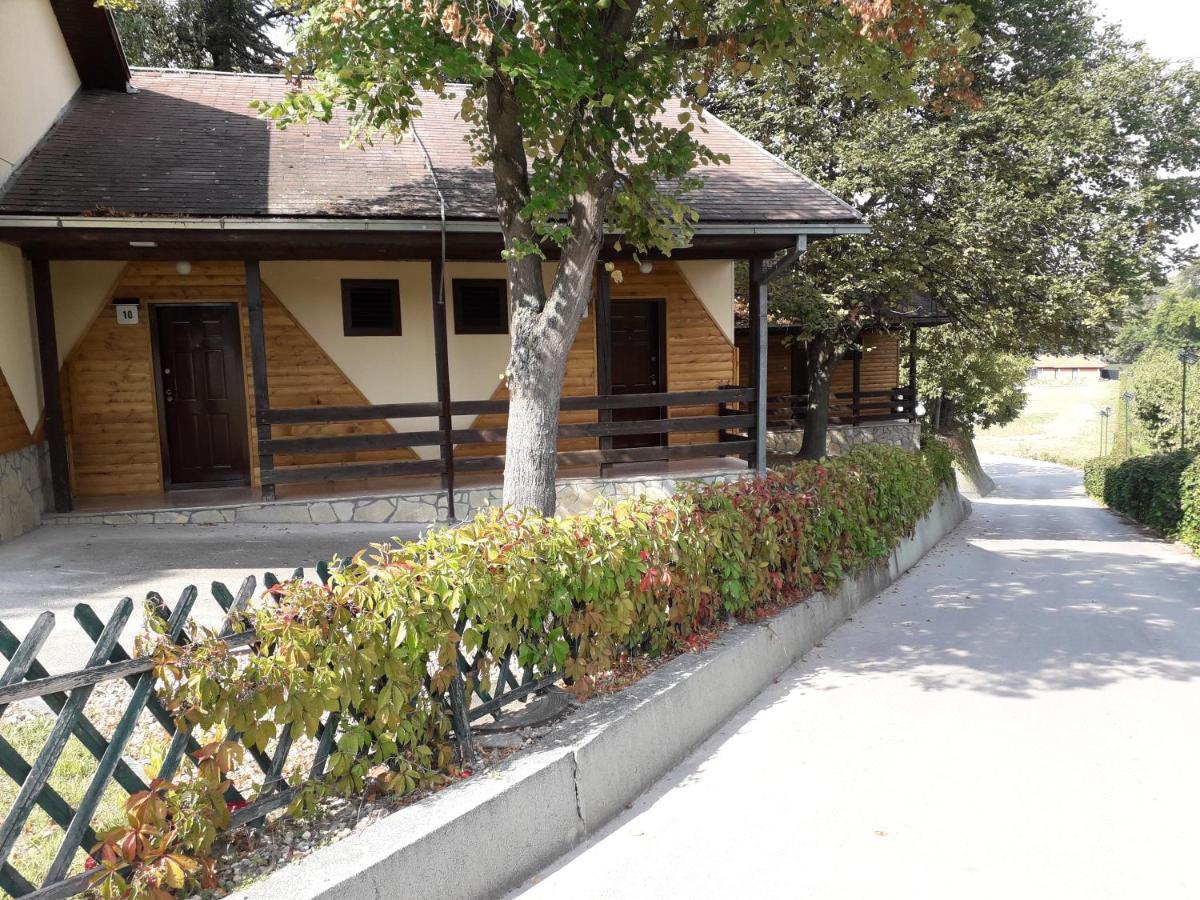 Hotel Marina Oasa Grocka Екстер'єр фото