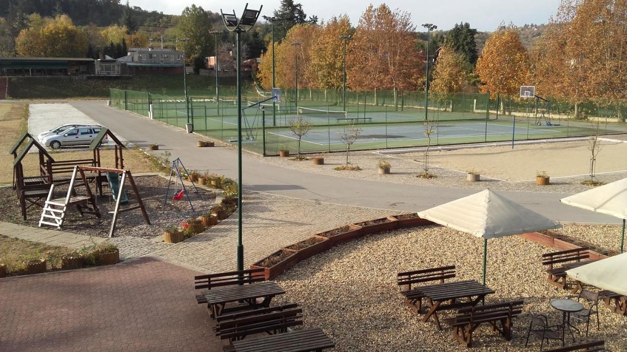 Hotel Marina Oasa Grocka Екстер'єр фото