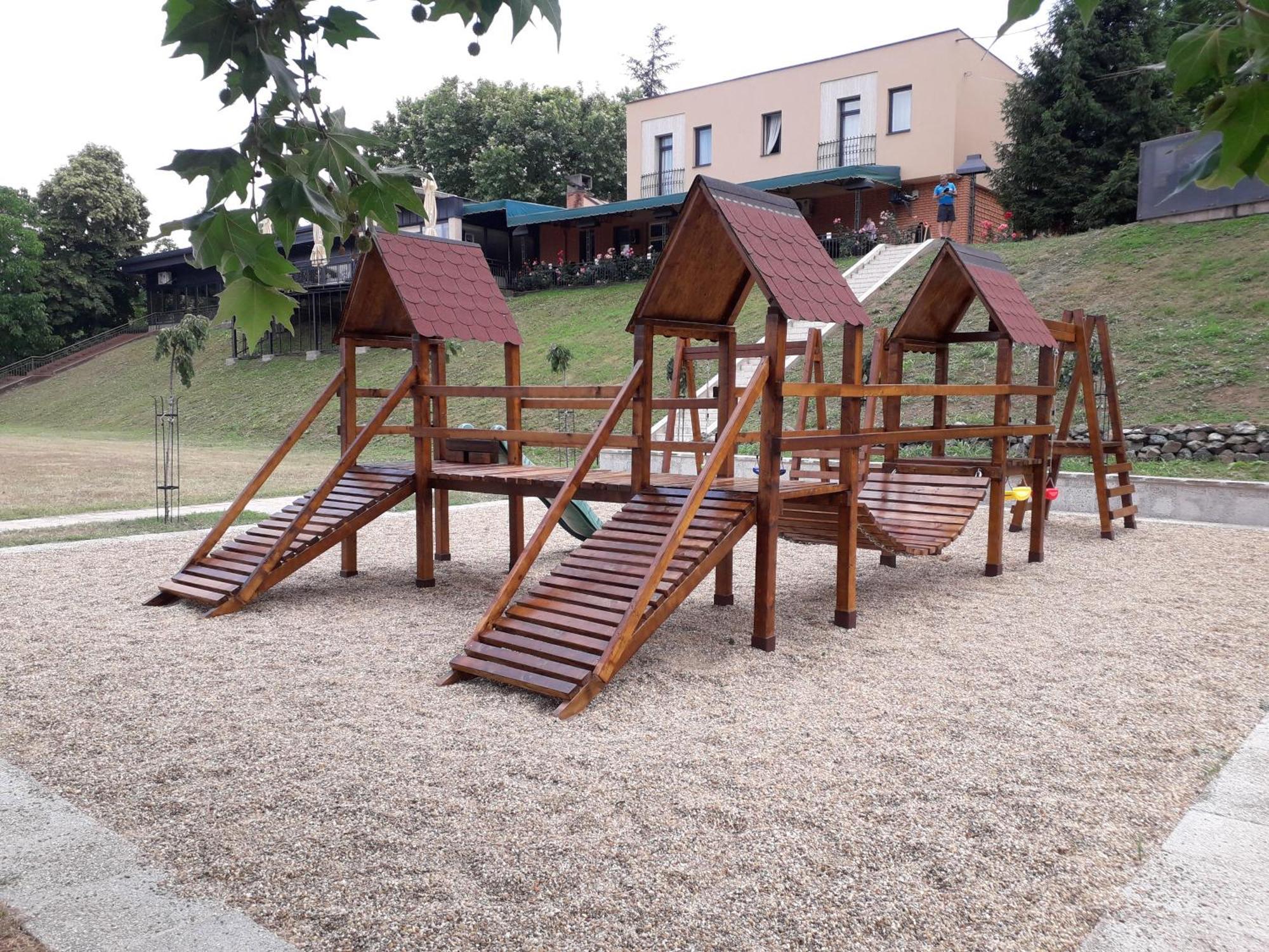 Hotel Marina Oasa Grocka Екстер'єр фото