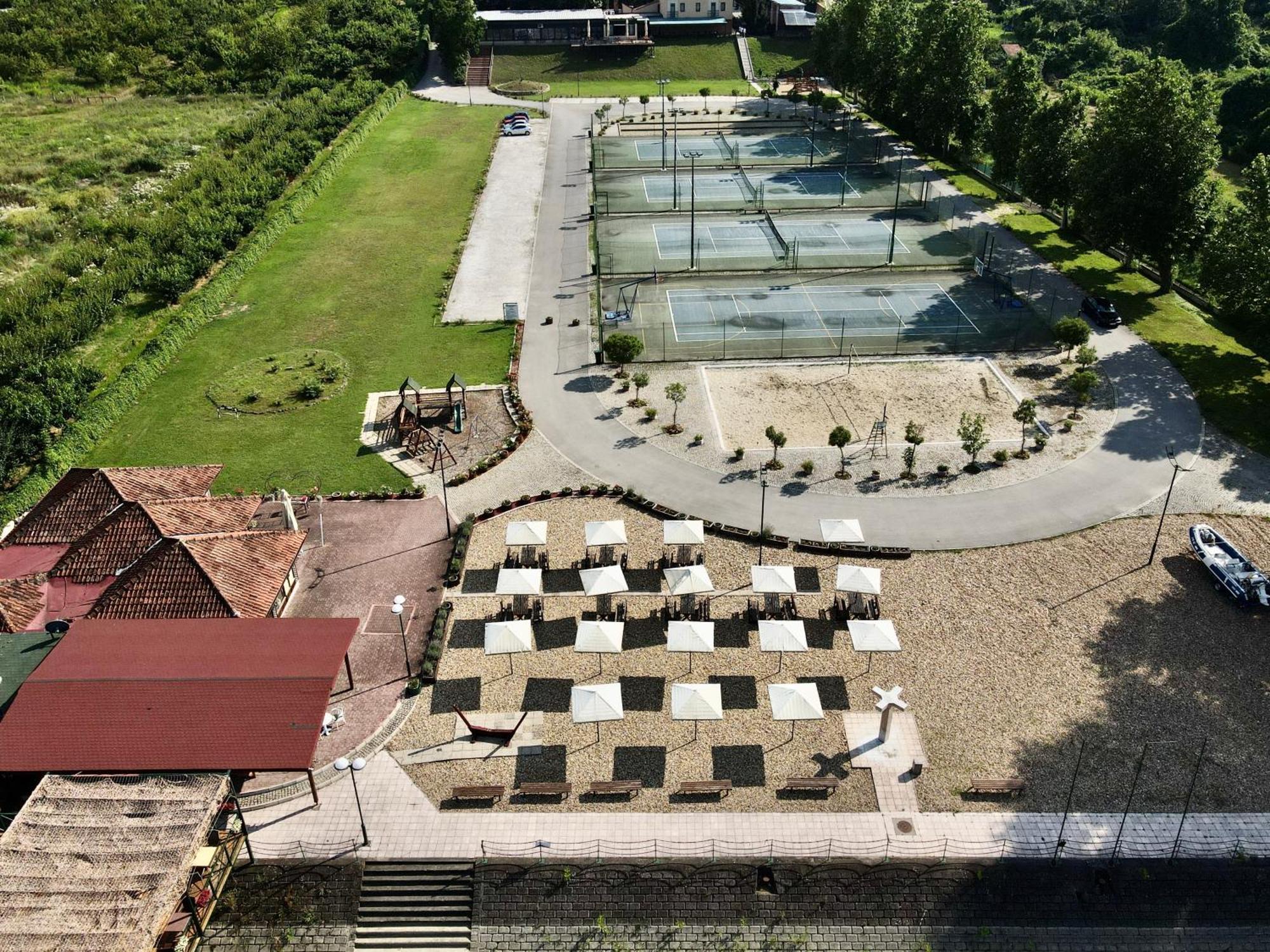 Hotel Marina Oasa Grocka Екстер'єр фото