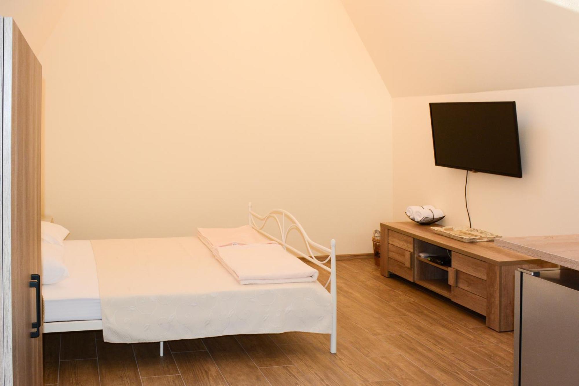 Hotel Marina Oasa Grocka Екстер'єр фото